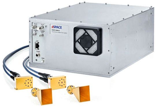 Der DARTS 9040-G mit den weltweit kleinsten externen Konverter­modulen.(Bild:  dSpace)