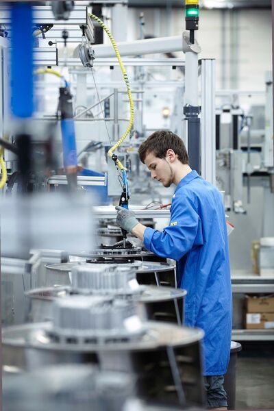 Über 105 Mio. € hatte der Branchenprimus in den Ausbau seiner weltweiten Kapazitäten und 95 Mio. € für Forschungs- und Entwicklungsaktivitäten investiert. (Bild: EBM-Papst)