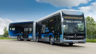 Mercedes bringt den „E-Citaro Fuel Cell“ mit 350 Kilometern Reichweite auf den Markt. (Bild: Daimler Truck)