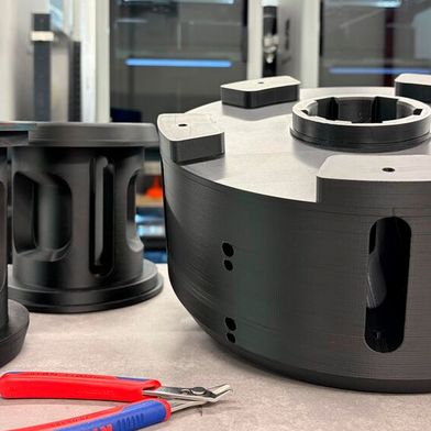 Machine parts printed with Luvocom 3F (Source: Lehvoss)