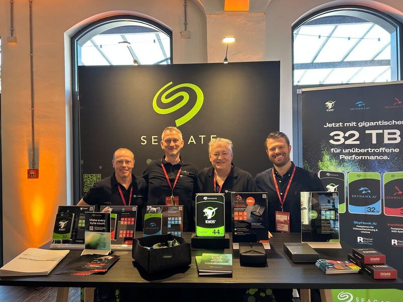 Auch vor Ort war das Team von Seagate mit (v. l.) Alex Kaufinger, Dirk Obendorf, Mark Gilbert-Smith und Philipp Schlichtherle. (Bild: Littlebit)