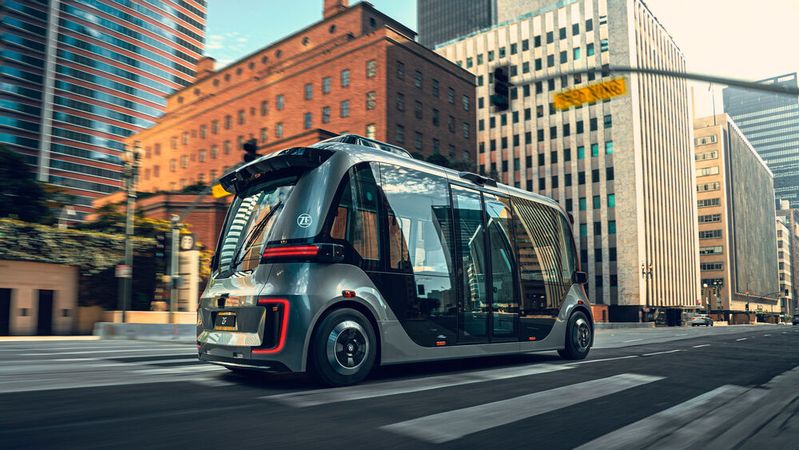 Autonome Shuttle-Busse sollen künftig den ÖPNV in Städten revolutionieren.(Bild:  ZF)