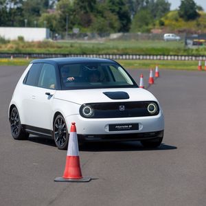 (Honda)