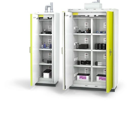 Die Sicherheitsschränke zum Lagern und Laden von Lithium-Ionen-Akkus bieten im Brandfall mindestens 90 Minuten Schutz.(Bild:  Düperthal)