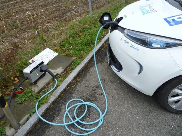 Rein elektrisch unterwegs: Werner Hillebrand-Hansen fuhr 1375 km in 2 Tagen von München nach Barcelona mit dem Renault ZOE (Bild: eRUDA.de)