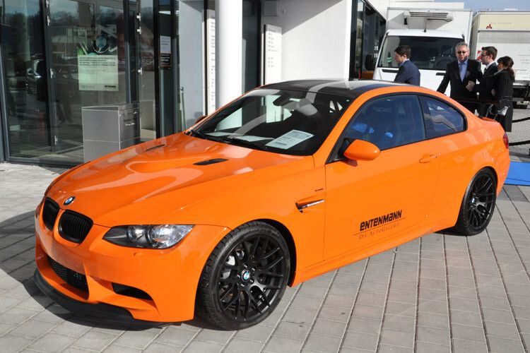 Ein BMW M3 GTS sorgte bereits am Eingang für Aufmerksamkeit. (Foto: Wehner)