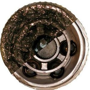 Die bohrende, wassergekühlte Reinigungstechnik aus Österreich verbraucht nur 9 l/min. Wasser, wobei aufgrund der niederen Drücke (Wasseraustritt beim Bohrkopf) von 2 bar keine  Verletzungsgefahr besteht. Mit den biobasierten Reinigungsmitteln aus Schweden wird das Verafhren noch umweltschonender.