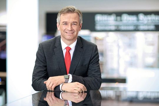 „Das Zusammenspiel von Hardware und Software auf Basis durchgängiger digitaler Daten schafft echte Werte für unsere Kunden“, ist Markus Asch, CEO Rittal/Rittal Software Systems, überzeugt. (Bild:  Michael Koch - Digital Fotogroup)