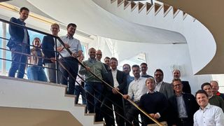 Teilnehmer (Ideengeber, Challgengeber und Challengenehmer) der jüngst gestartete Studie, die sich mit den Möglichkeiten einer CO₂-Infrastruktur von Köln bis zum Hafen Antwerpen-Brügge in Belgien befasst. (Bild: Yncoris)