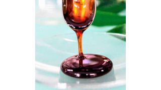 High-​quality components can be obtained from olive pomace. The raw extract is reminiscent of dark honey. (Source: Gaia Tech)