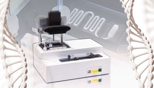 Abb. 1: Vollständig autonom arbeitendes Moving-Plug-Echtzeit-PCR-Modul Abb. 1: Vollständig autonom arbeitendes Moving-Plug-Echtzeit-PCR-Modul