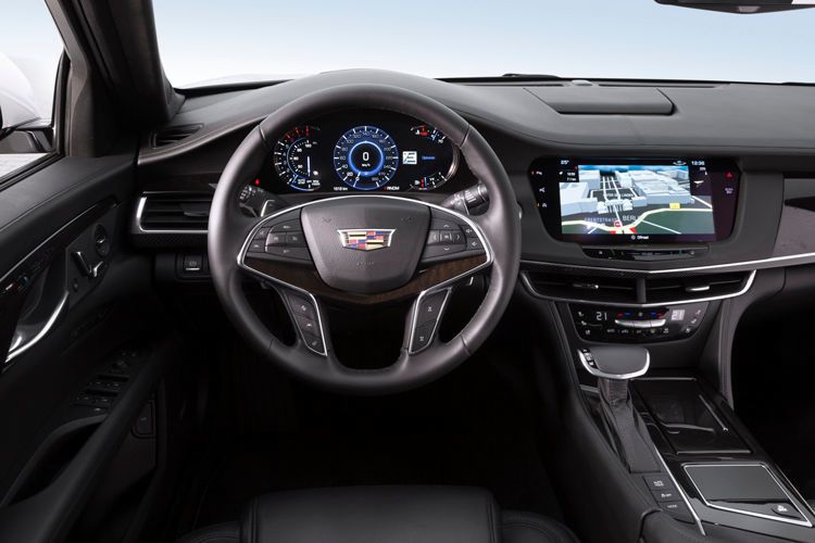 Sehr gediegen geht es auch im Innenraum des Cadillac CT6 zu. (Cadillac)