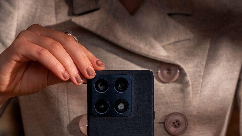 Mit dem Motorola Signature startet der Smartphonehersteller eine neue Serie von Premium-Geräten.(Bild:  Motorola)