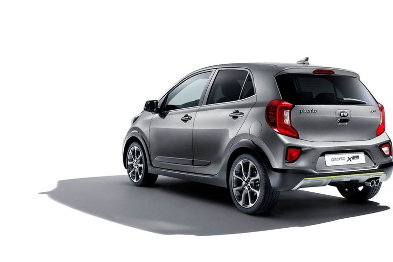 Ein Unterfahrschutz und die verkleideten Radläufe sorgen für einen SUV-ähnlichen Look. (Kia)