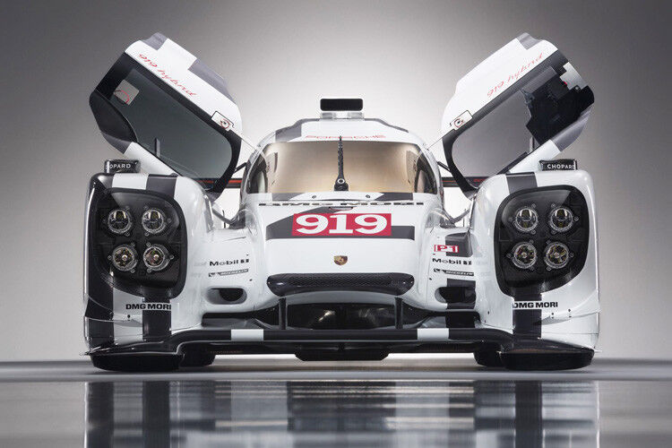 Auf nach Le Mans: Mit dem Rennwagen 919 Hybrid feiert Porsche sein Comeback in der höchsten Liga des Langstreckenrennsports. (Foto: Porsche)