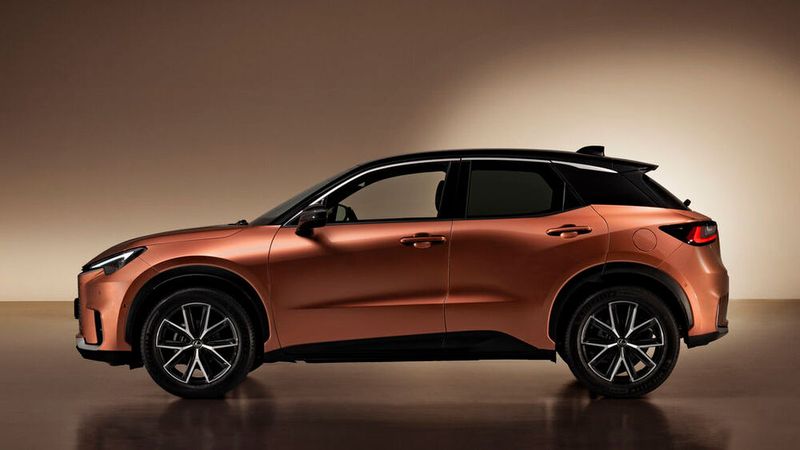 Der LBX ist 4.190 mm lang, 1.825 mm breit und 1.545 mm hoch. Das Modell hat einen Radstand von 2.580 mm. (Bild: Lexus)