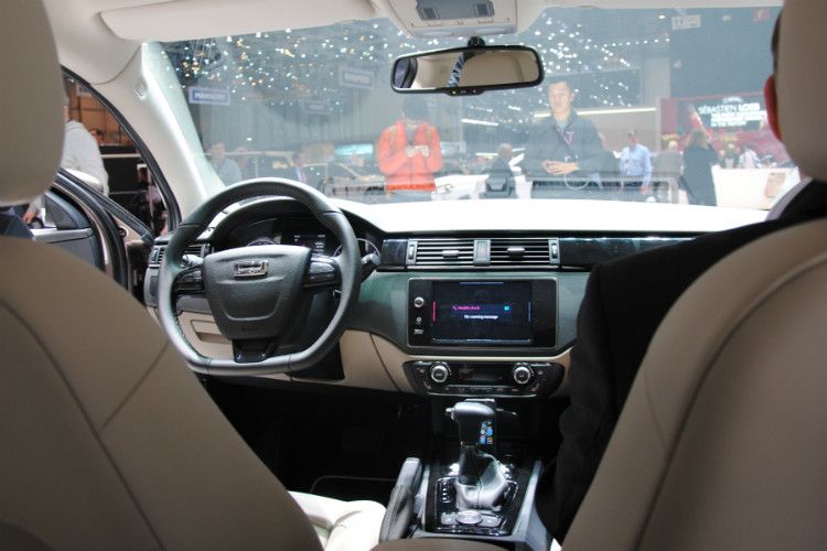 Qoros kann auf die Unterstützung renommierter Zulieferer bauen: Neben Continental, Bosch, Getrag und Benteler sind auch Magna Steyr, TRW, Lear, Microsoft, Harman, Neusoft-Alpine und Iconmobile mit im Auto. (Foto: Baeuchle)