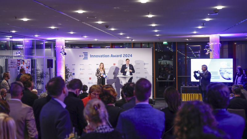 Impressionen von 2024 ... Der R+T Innovationspreis wird auch für 2027 von der Messe Stuttgart ausgelobt. Am 11.9.2026 ist Bewerbungsschluss.(Bild:  Messe Stuttgart)