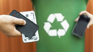 Ein neues Gesetz sieht vor, dass Elektrogeräte künftig an allen Verkaufsstellen zurückgeben werden können. (Bild: phoenix021 - stock.adobe.com)