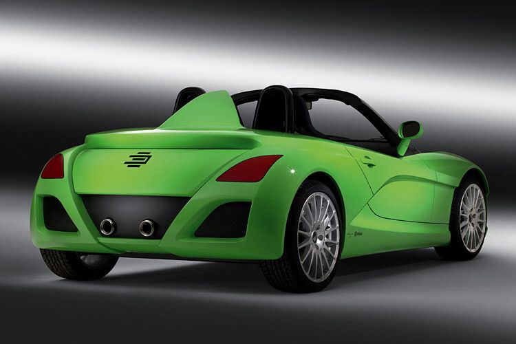 Das Heck mit den Endrohren, dem Spoiler und dem mittig angeordneten Überrollbügel machen ihn zum Hingucker. (Foto: Edag)