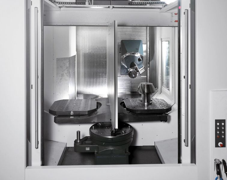 Der Arbeitsraum der CP 8000 misst 1250 mm x 1200 mm x 1400 mm. (Bild: Heller)