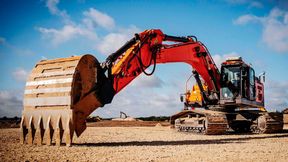 Ein mit Gravis-Technologie ausgerüsteter Bagger kann Arbeiten auf der Baustelle selbstständig ausführen.  (Bild: Gravis Robotics)