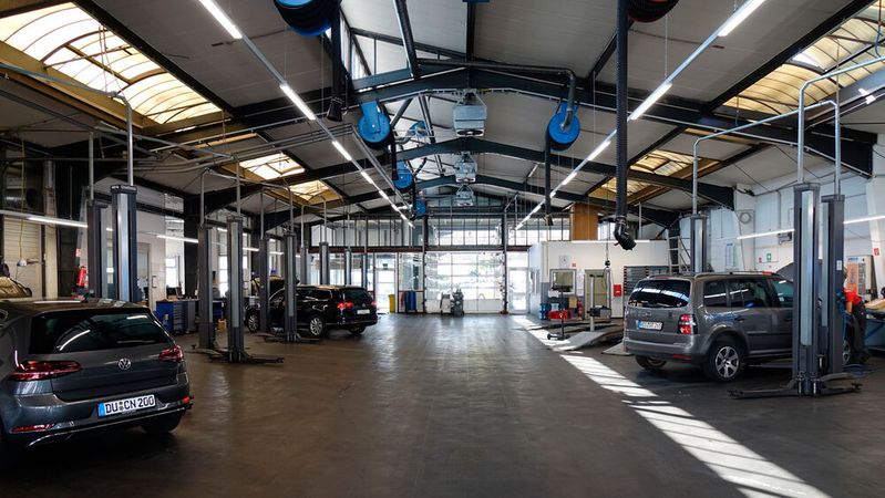 In den Frühlings- und Sommermonaten standen Werkstattauslastung und Vorlaufzeiten auf Höchstwerten. Diese Entwicklung hatte jetzt ein Ende, und beide Werte sanken im September  ab.  (Bild:  Schreiner – VCG)