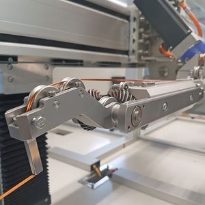 Nadelwickler mit vier parallelen Teilleitern. Um die Leistung von Elektromotoren zu erhöhen, gilt es auch, die Wicklung ihres Stators zu verbessern.