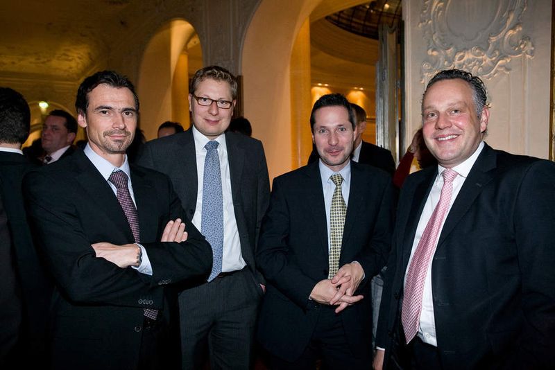 Torsten Belverato (li.) und Dirk Parey von Api mit Roland Franze von Also und Alexander Neff von Symantec. (Archiv: Vogel Business Media)