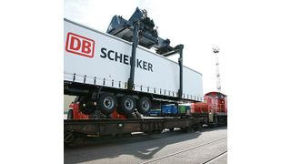 Der Zoll stuft einen AEO-zertifizierten Dienstleister wie die Schenker Deutschland AG automatisch als sicheren Partner ein. Bild: Schenker (Archiv: Vogel Business Media)