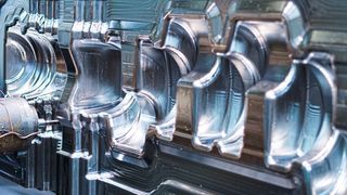 Auch besonders große Gesenke mit bis zu 6,5 Metern Länge und 20 Tonnen Stückgewicht sind für WTP kein Problem. (Bild: Schreurs Tools GmbH)