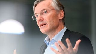 ZF-CEO Wolf-Henning Scheider verlässt den Zulieferer zum Ende seines Vertrags Anfang 2023. (ZF)