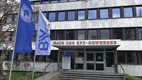 Die Verbände sind auch für die Mit­glieder in Frankfurt am Main wieder präsent. BIV-Kfz und ZDK laden ein. (Bild: Doris S. Pfaff)