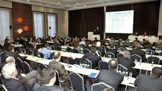 Am 22./23. März 2011 findet der Pharma-Konress 2011 in Düsseldorf/Neuss statt. Kernthemen sind Engineering, Sterilproduktion, Solida, Verpackung und GMP-Service.  (Bild: Concept Heidelberg)