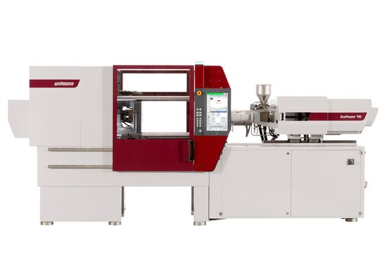 Wittmann Battenfeld fokussiert sich bei seinem Fakuma-Auftritt auf möglichst energieeffizienten Spritzguss. Das demonstriert man zum Beispiel mit der neuen Spritzgießmaschine Ecopower B8X 110/525, die man auf der Messe im Rahmen einer besonderen Produktionszelle erleben kann.(Bild:  Wittmann Battenfeld)