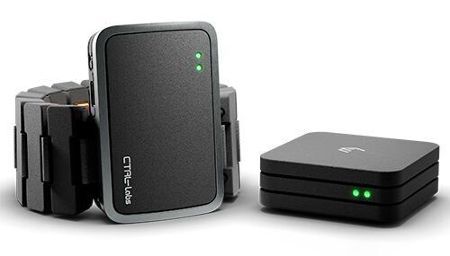 Das von CTRL Labs entwickelte und auf der CES 2020 vorgestellte CTRL-Kit ist ein tragbares, nicht-invasives neuronales Schnittstellengerät, das neuronale Signale dekodiert und die Intention an der Hautoberfläche erfasst. Robotik-Spezialisten und und Forscher können damit personalisierte neuronale Steuerungsfunktionen implementieren. (CTRL Labs)