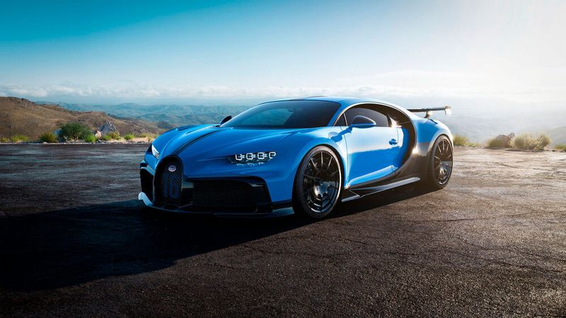 Der Chiron Pur Sport soll mit Agilität und Fahrdynamik überzeugen und nicht nur mit hoher Geschwindigkeit. Dafür sind Leichtbauteile, wie die 3D-gedruckte Auspuffblende, von großer Bedeutung. (Bugatti)