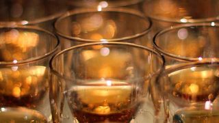 Whiskys können zwar sehr unterschiedlich schmecken, aber trotzdem chemisch praktisch diesselbe Zusammensetzung haben. (gemeinfrei)