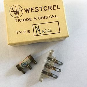 Bild 2:  Das Transistron mit der Nummer N A266 aus der Produktion von Westinghouse, Compagnie des Freins et Signaux (CFS) aus der Privatsammlung von Oskar Walter.(Bild:  © Kristin Rinortner)