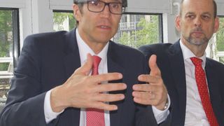 Dr. Michael Gorriz, CIO bei Daimler, betonte, dass die Zusammenarbeit mit Siemens PLM Software während der Umstellung geprägt war vom partnerschaftlichen Dialog. Daimler hat große Unterstützung erfahren und konnte seine Anforderungen einbringen. (Bild: Zwettler, konstruktionspraxis)