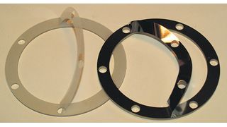 Die Lameco-Passelemente gibt es als Metallfolienlaminat, als Kunststofflaminat oder aus Faserverbundkunststoffen. Sie lassen sich durch simples Abschälen zu Toleranzausgleich und Vibrationsdämpfung nutzen.  Bild: Lameco (Archiv: Vogel Business Media)