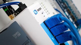 Einfache Implementierung ohne Coding-Kenntnisse: Die neue IXON Cloud-Generation steigert mittels Smart Services die Wertschöpfung im Maschinenbau (IXON)