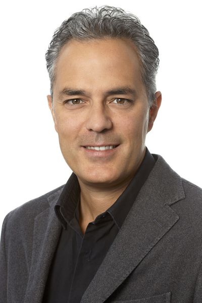 Antonio Pascucci, Vice President Products bei 3Dconnexion: „Viele Konstrukteure verbringen täglich bis zu zwölf Stunden in einer einseitigen Arbeitshaltung vor dem Rechner. Die Auswahl der Eingabegeräte sollte daher darauf ausgerichtet sein, vor allem den Nacken-, Schulter-, Arm- und Handapparat zu entlasten.“ (3D Connexion)