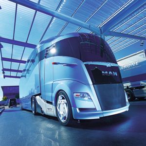 MAN ist bereit für Siim Kallas. Die Münchener zeigten auf mehreren Messen schon ihre Lkw-Vision der Zukunft.