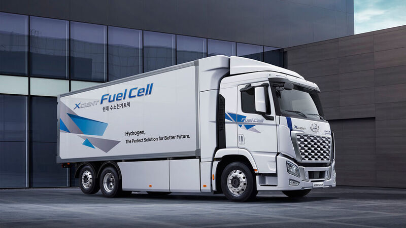 Das neue Modelljahr des Brennstoffzellen-Lkw ist mit einem 180-kW-Wasserstoff-Brennstoffzellensystem mit jeweils zwei 90-kW-Brennstoffzellenstapeln ausgestattet.  (Hyundai)