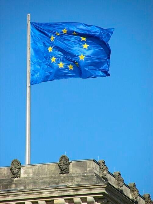 The report underlines the human and economic impact of the ongoing wave of closures.(Source:  Pixabay)