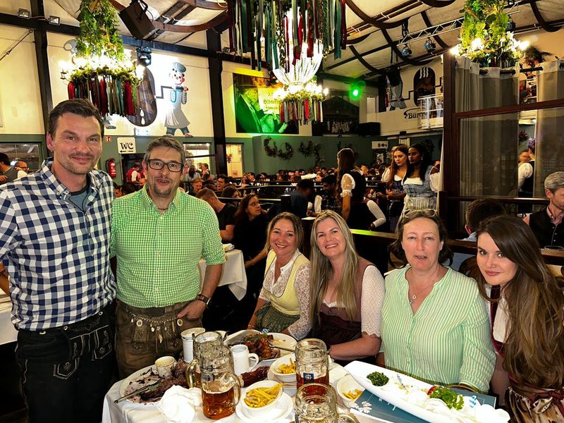 Das Acronis Team mit Denise Walther (r., TD Synnex). (Bild: Vogel IT-Medien GmbH)