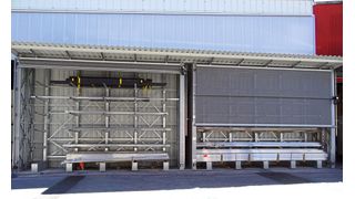 Wettergeschütztes Kragarmregal von Elvedi. (Elvedi)