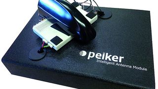 Das Intelligent Antenna Module ist LTE-Telematiksteuergerät und Multimedia-Plattform zugleich. (Foto: Peiker)