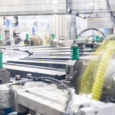 The mechanical engineering industry is facing major challenges: rising operating costs, a shortage of skilled workers, global competition and new trade barriers. The solution: energy-efficient, digitally networked and user-friendly systems. (Image:Eaton)